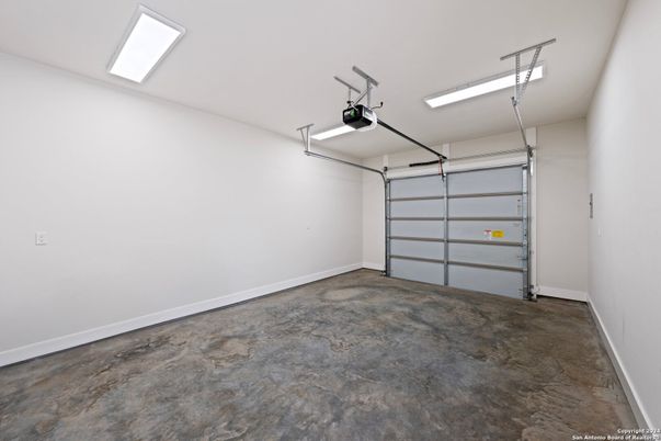 Garage, Interior