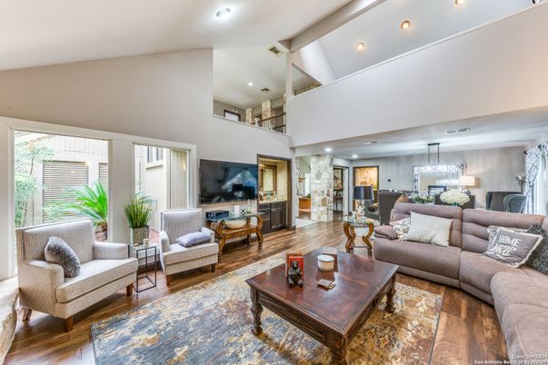 Interior, Living room, Pendant Lights, Recessed Lighting, Wood Texture Flooring