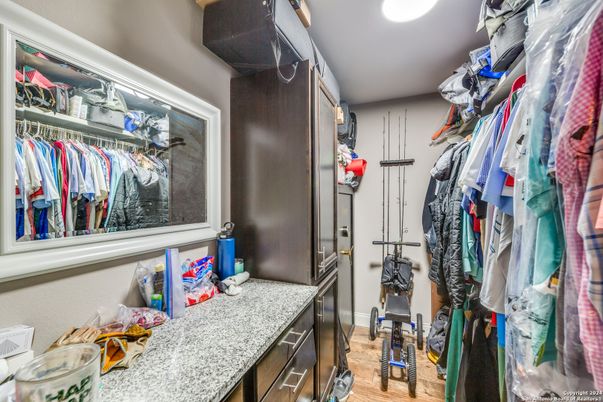 Interior, Recessed Lighting, Walk-in Closets, Wood Texture Flooring