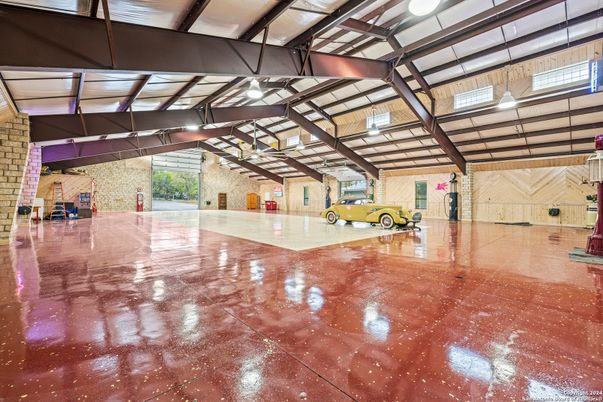 Garage, Interior, Stone Walls