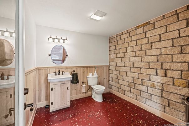 Bathroom, Interior, Stone Walls