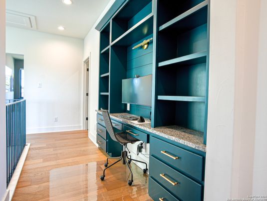 Home Office, Interior, Recessed Lighting, Wood Texture Flooring