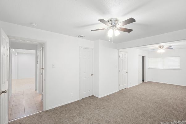 Empty room, Interior, Recessed Lighting