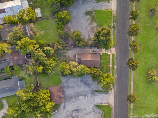 Exterior, Drone