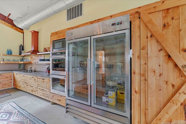 Interior, Stainless Steel Appliances