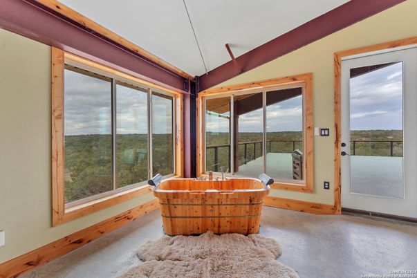 Interior, Sun Room, Water