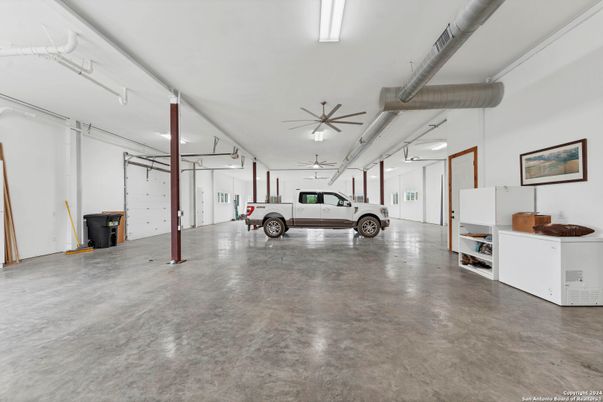Garage, Interior
