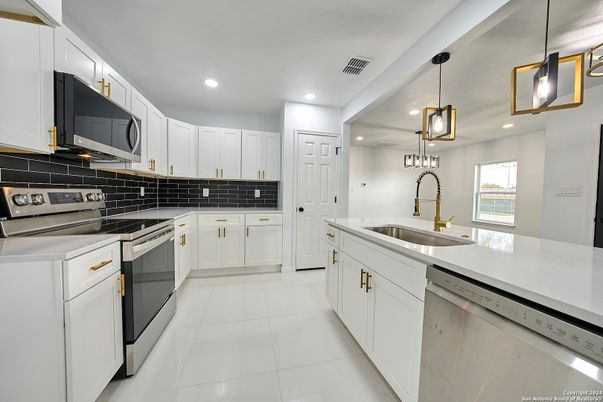 Interior, Kitchen, Pendant Lights, Recessed Lighting, Stainless Steel Appliances