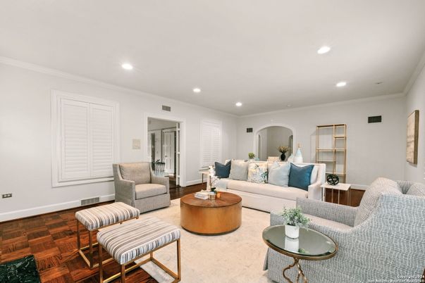 Interior, Living room, Recessed Lighting, Wood Texture Flooring