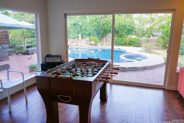 Game Room, Interior, Wood Texture Flooring