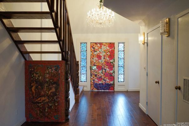 Chandelier, Interior, Wood Texture Flooring