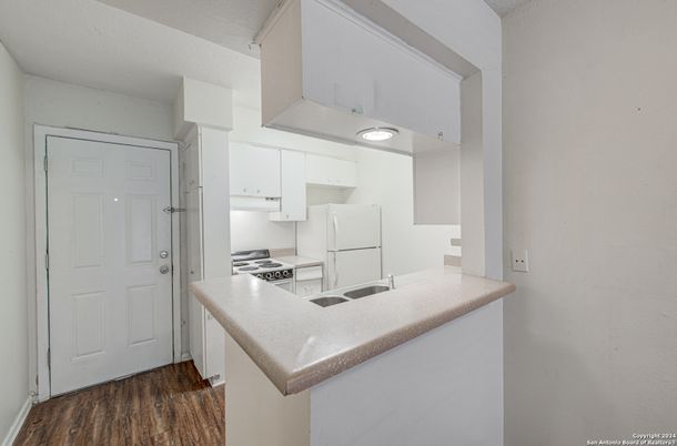 Interior, Kitchen, Wood Texture Flooring