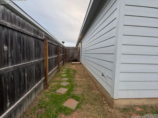 Backyard, Exterior