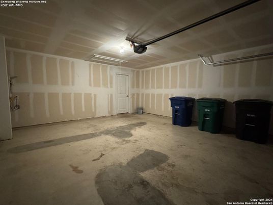 Empty room, Garage, Interior