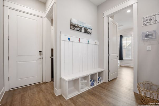 Interior, Recessed Lighting, Wood Texture Flooring