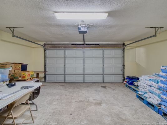 Garage, Interior