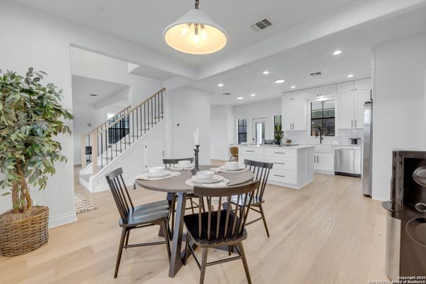 Dining room, Interior, Kitchen, Pendant Lights, Recessed Lighting, Wood Texture Flooring