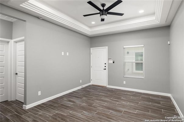 Empty room, Interior, Recessed Lighting, Wood Texture Flooring