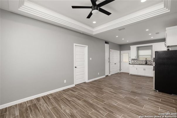Empty room, Interior, Recessed Lighting, Wood Texture Flooring