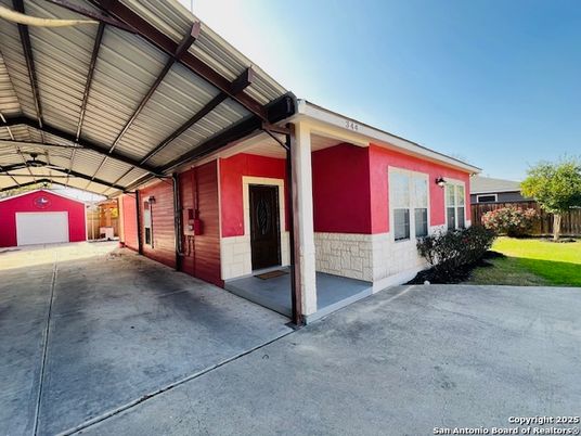 Detached Garage, Exterior