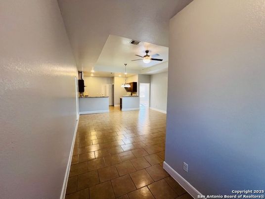 Empty room, Interior, Recessed Lighting