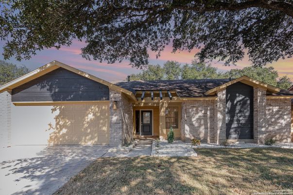 Attached, Exterior, Facade, Brick Facade, Ranch