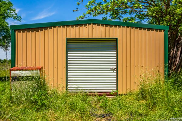 Detached Garage, Exterior