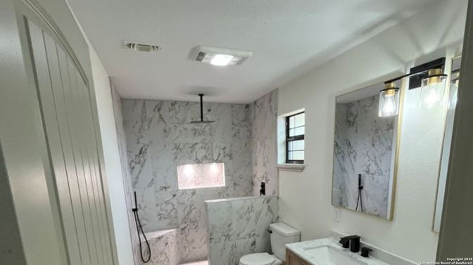 Bathroom, Interior, Marble Walls