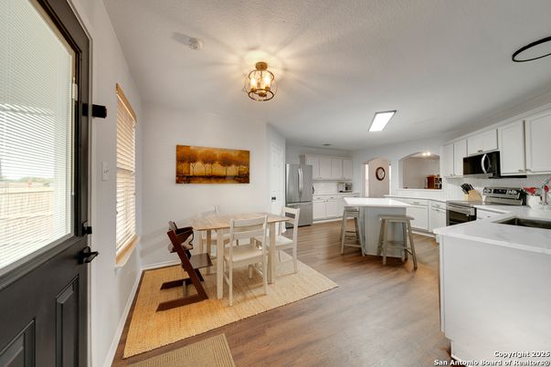 Dining room, Interior, Kitchen, Stainless Steel Appliances, Wood Texture Flooring