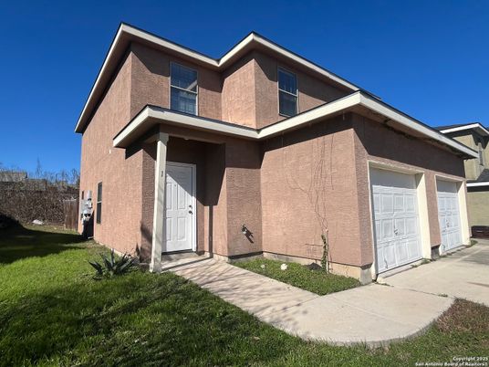 Attached, Exterior, Facade, Brick Facade, American Craftsman