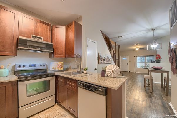 Dining room, Interior, Kitchen, Pendant Lights, Wood Texture Flooring
