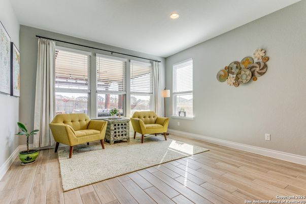 Interior, Recessed Lighting, Wood Texture Flooring
