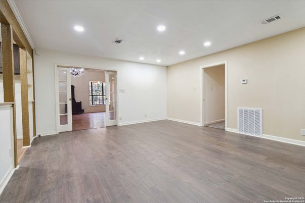 Empty room, Interior, Recessed Lighting, Wood Texture Flooring