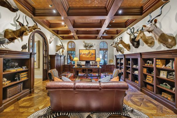 Interior, Living room, Recessed Lighting, Wooden Beams, Wooden Ceilings, Wood Texture Flooring