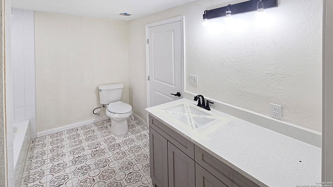 Bathroom, Interior