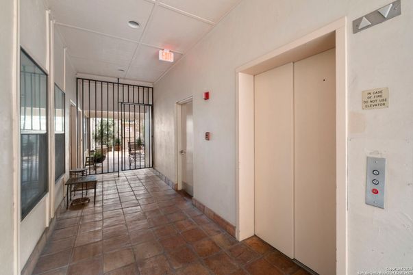 Elevator, Interior
