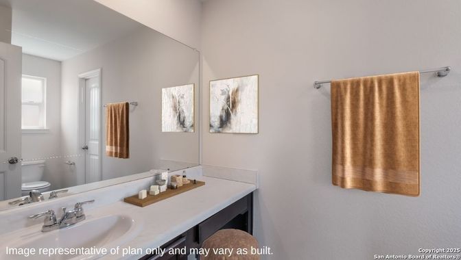 Bathroom, Dual Sink Vanities, Interior