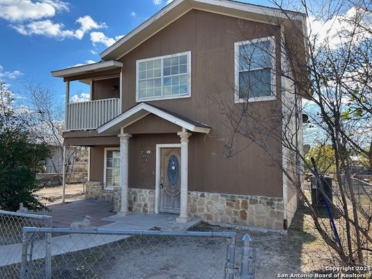 Exterior, Facade, American Craftsman