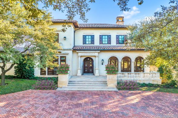Backyard, Exterior, Facade, Mediterranean