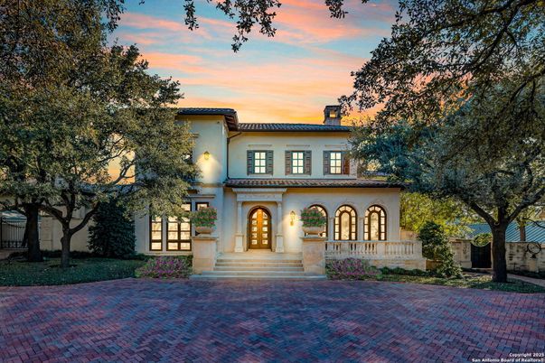 Backyard, Exterior, Facade, Mediterranean