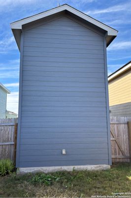 Detached Garage, Exterior