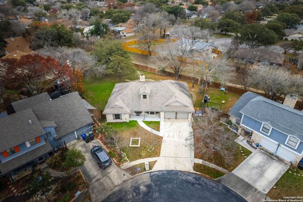 Exterior, Drone
