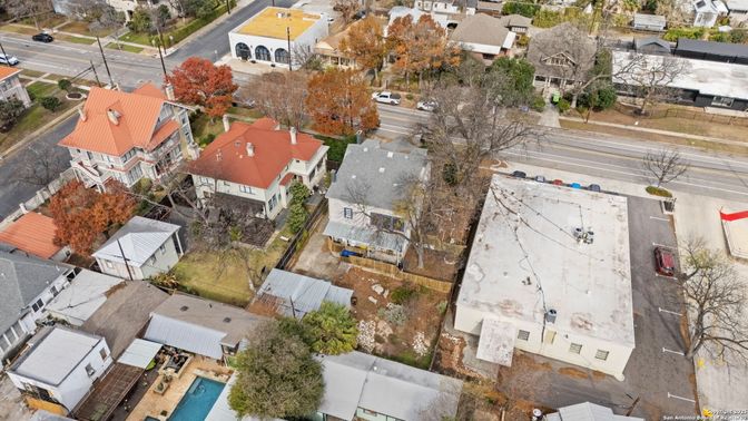 Exterior, Drone