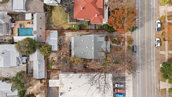 Exterior, Drone