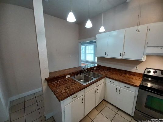 Interior, Kitchen, Pendant Lights, Tile Countertops