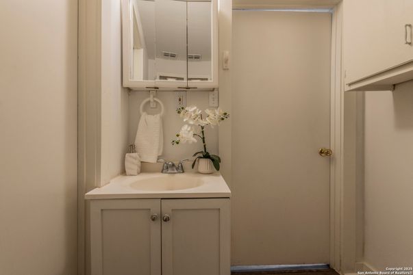 Bathroom, Interior