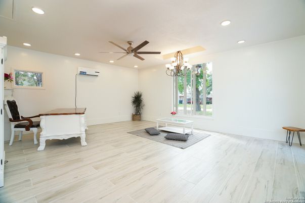 Chandelier, Interior, Recessed Lighting, Wood Texture Flooring