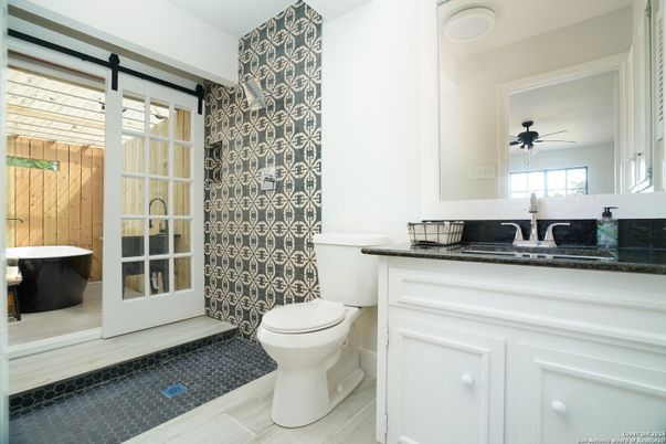 Bathroom, Interior