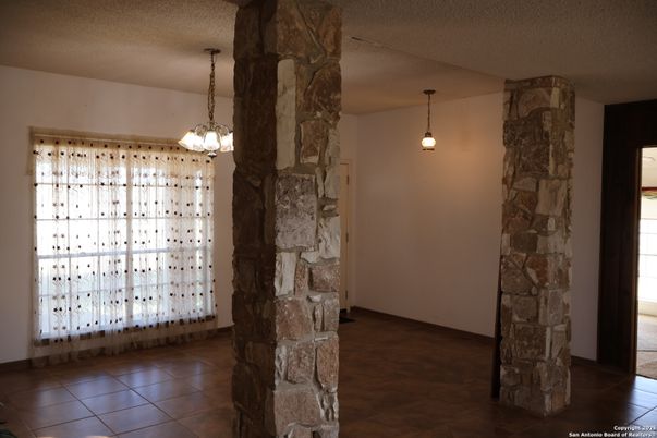 Interior, Pendant Lights, Wine Storage