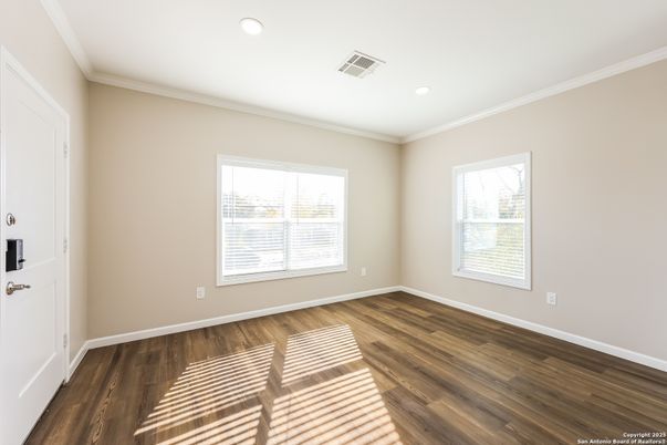 Empty room, Interior, Recessed Lighting, Wood Texture Flooring